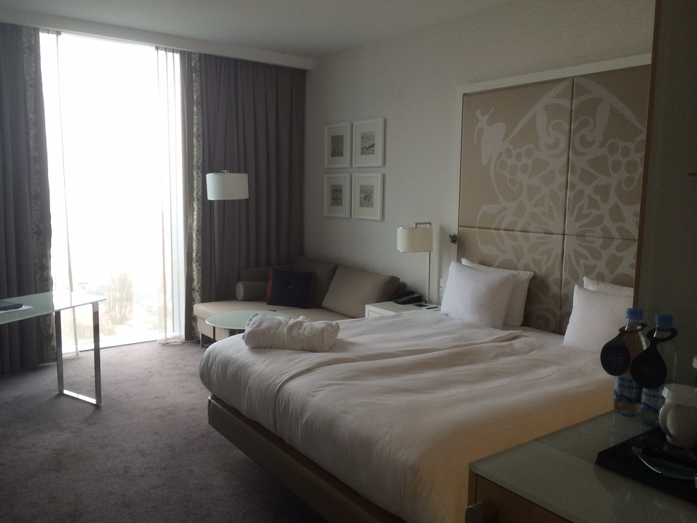 Hilton Bed Travel with Grant