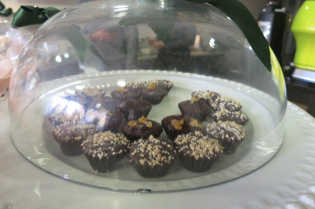 a plate of chocolate cupcakes